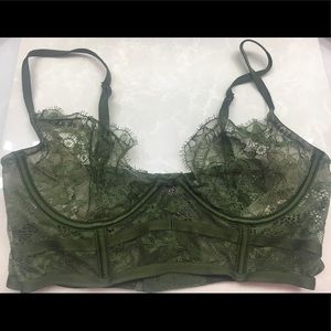 Victoria’s Secret Very Sexy Unlimed Demi 34B